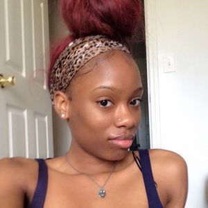 Meet your Posher, Saraya